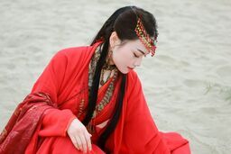 Cosplay Tiểu Phong - Đông Cung