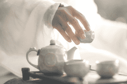 Cuộc đời vốn là cuộc hành trình với đầy những khó khăn trắc trở